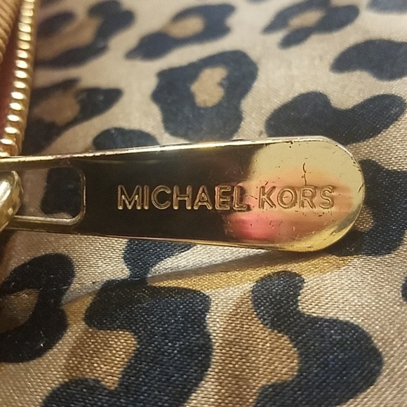Authentic Michael Kors Wallet - Picture 4 of 5